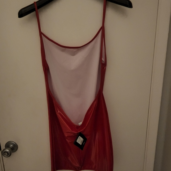 Low Back Mni Dress - Picture 2 of 5